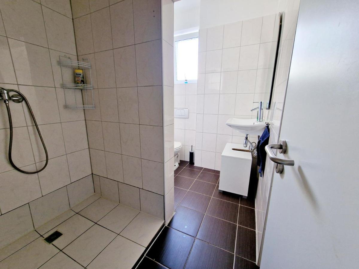 Gruppenfreundliches Apartment Herzogenaurach Bagian luar foto